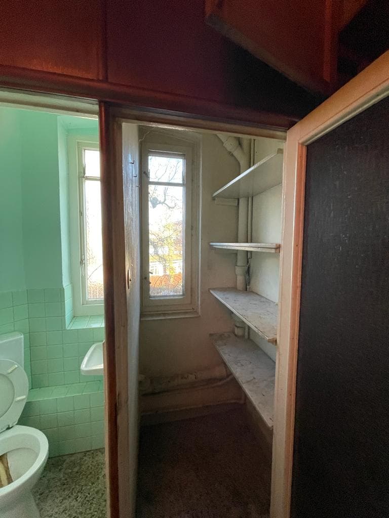 Badumbau mit Grundrissänderung in Kiel — Vorher
